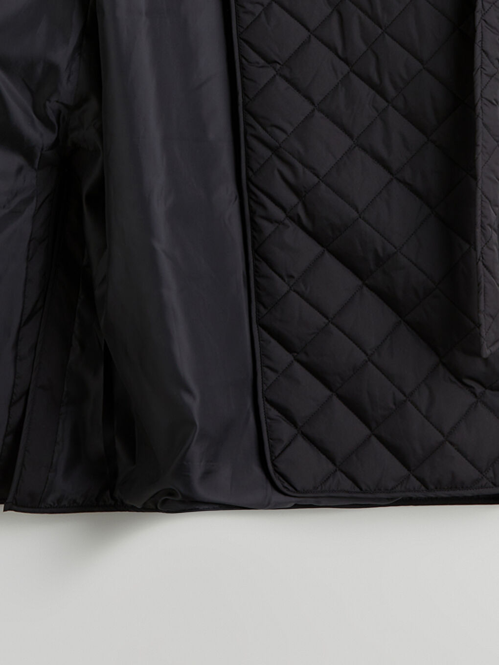 Siyah Ceket Yaka Kapitone Kadın Şişme Mont-14