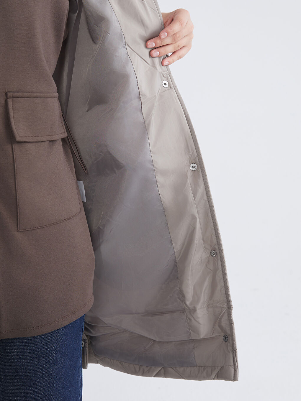 Kahverengi Kapüşonlu Kapitone Kadın Şişme Mont-5