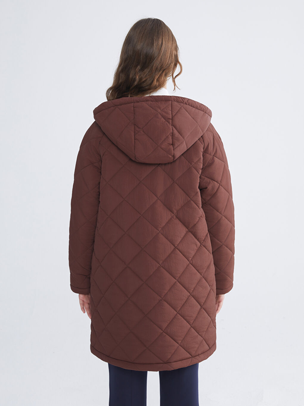 Kahverengi Kapüşonlu Kapitone Oversize Kadın Şişme Mont-4