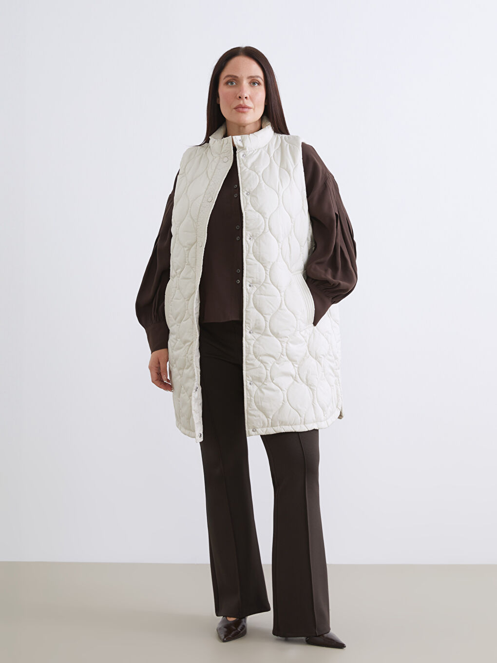 Bej Dik Yaka Kapitone Kadın Şişme Yelek-6