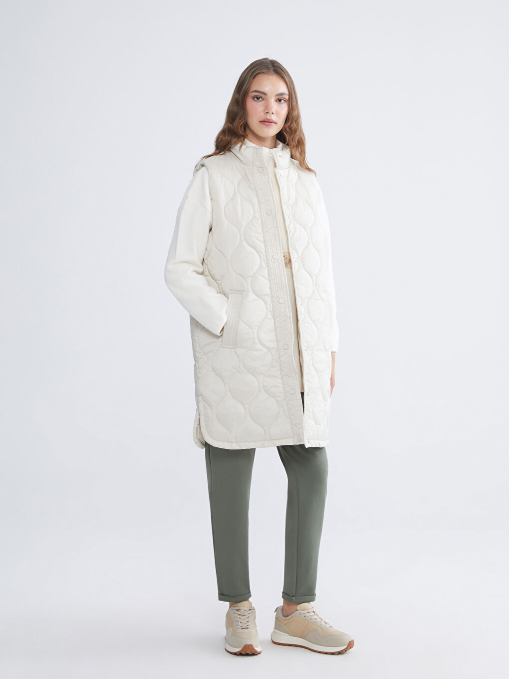 Bej Dik Yaka Kapitone Kadın Şişme Yelek-2