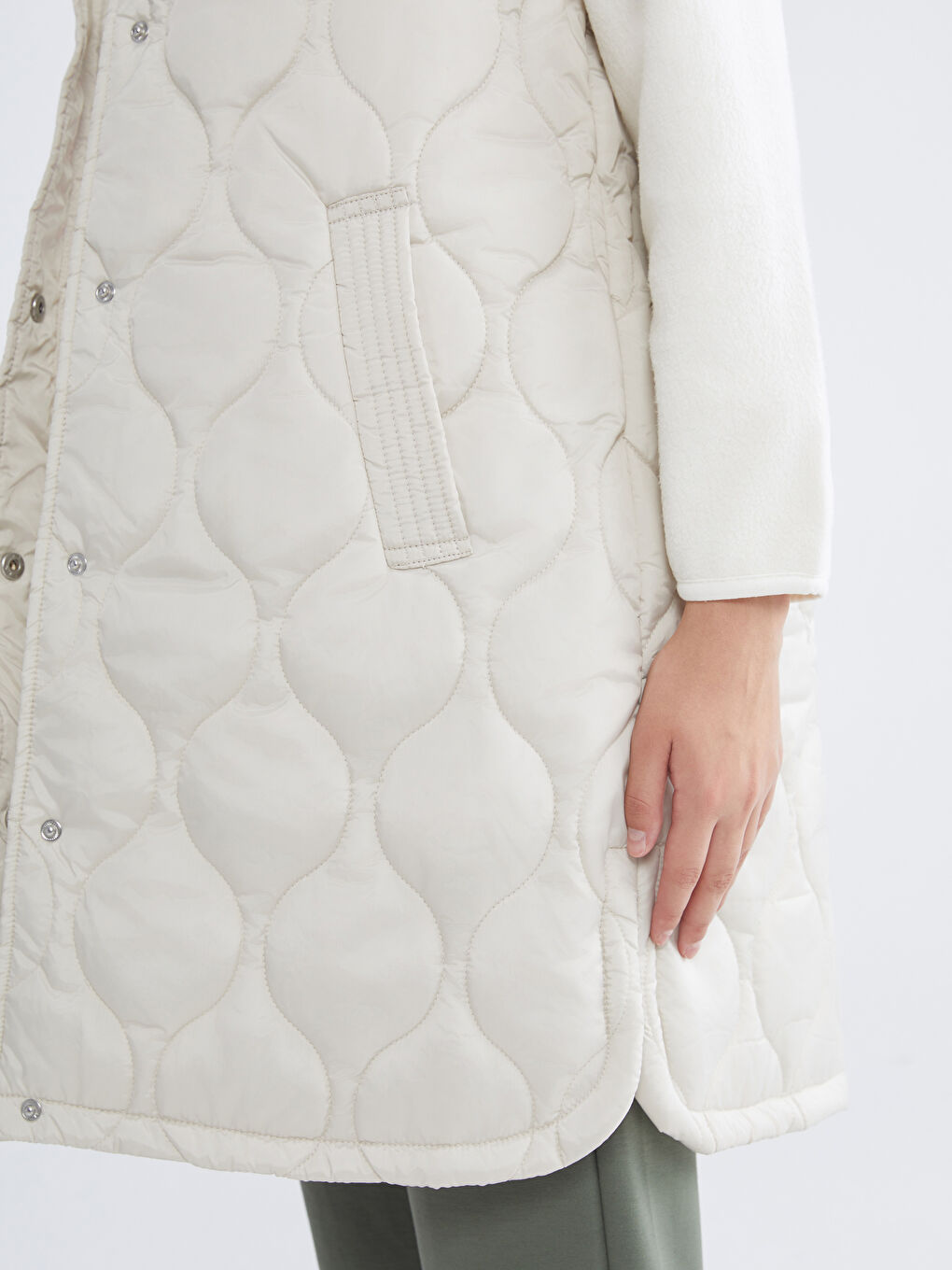 Bej Dik Yaka Kapitone Kadın Şişme Yelek-3