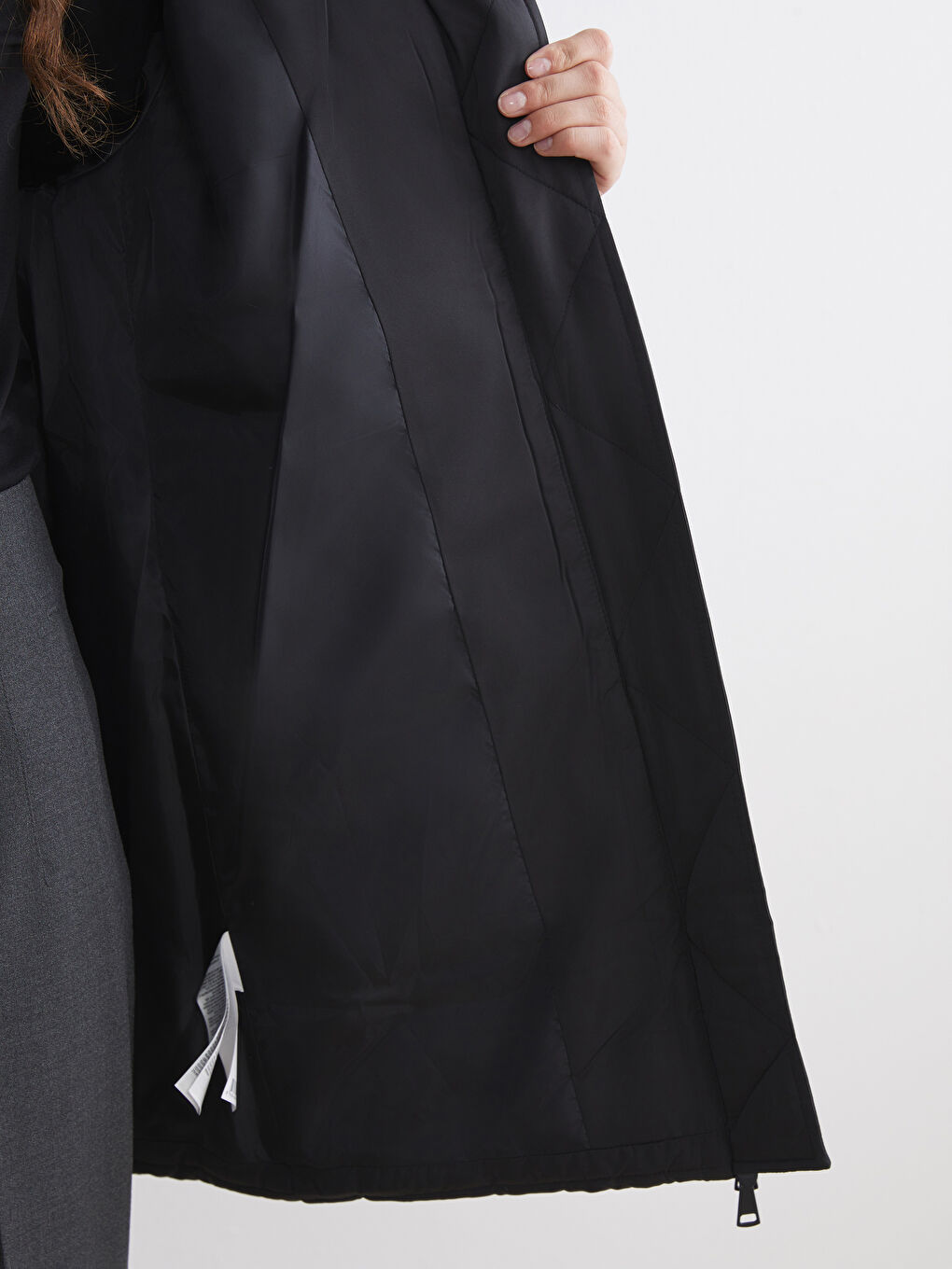 Siyah Kapüşonlu Oversize Kadın Şişme Mont-3