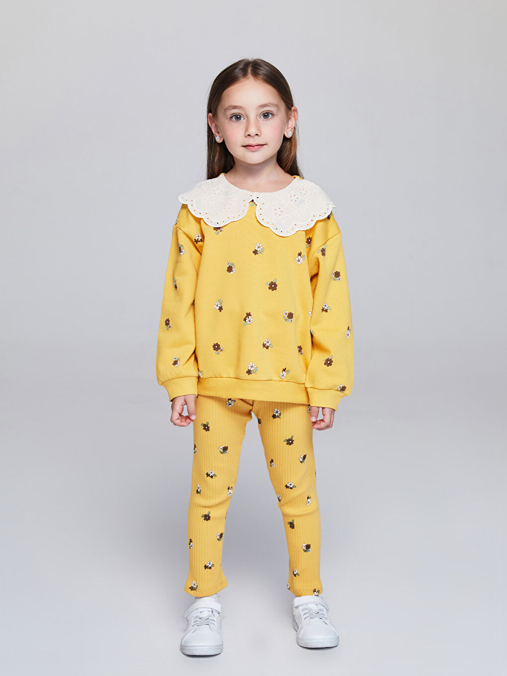 Sarı Bebe Yaka Çiçek Baskılı Kız Çocuk Sweatshirt-1