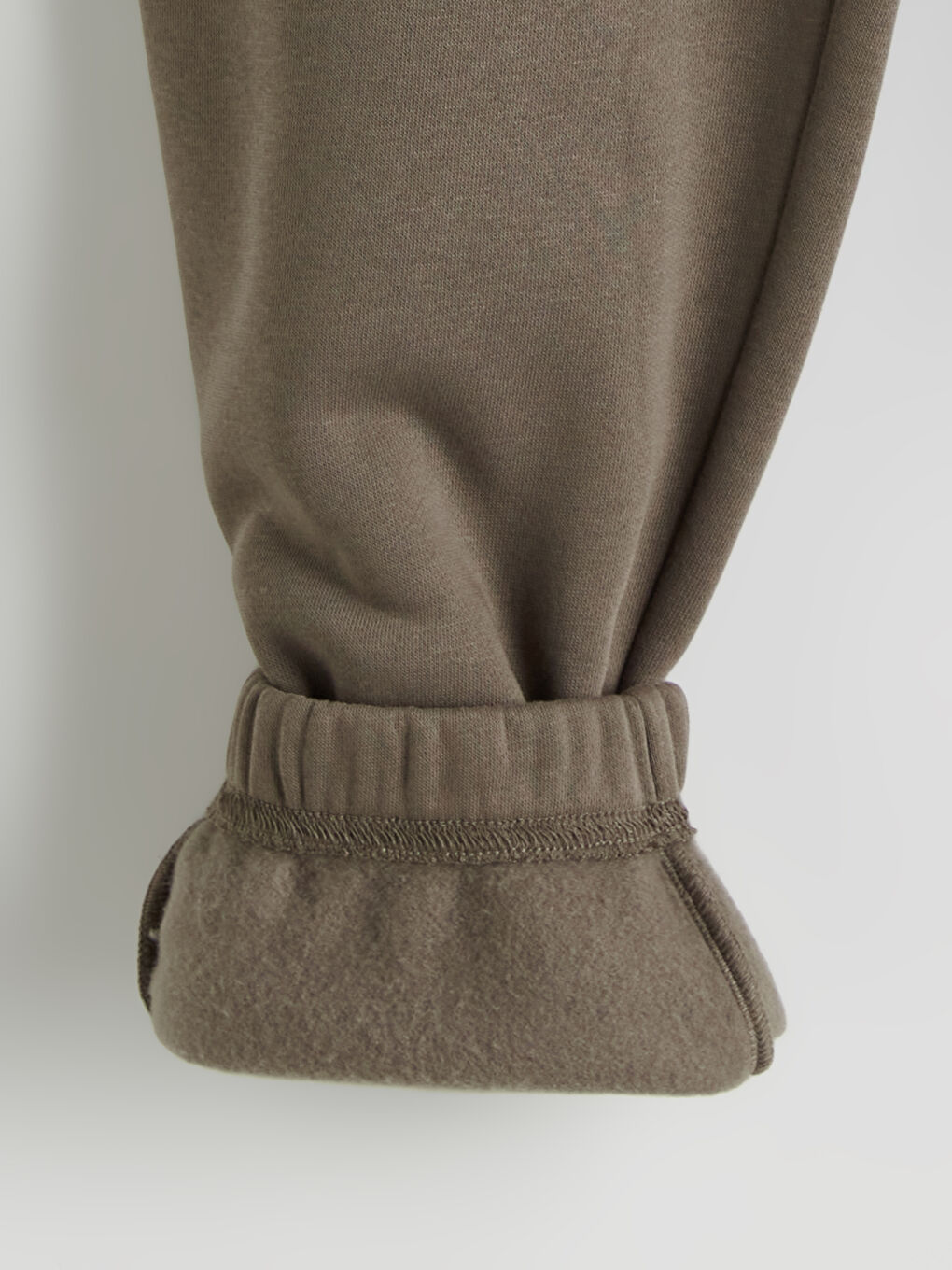 Standard Fit Men's Jogger Sweatpants-5