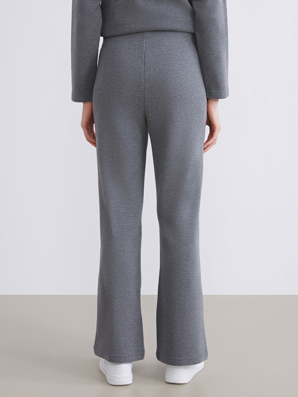 Elasticated Waist Wide Leg Women's Sweatpants-3