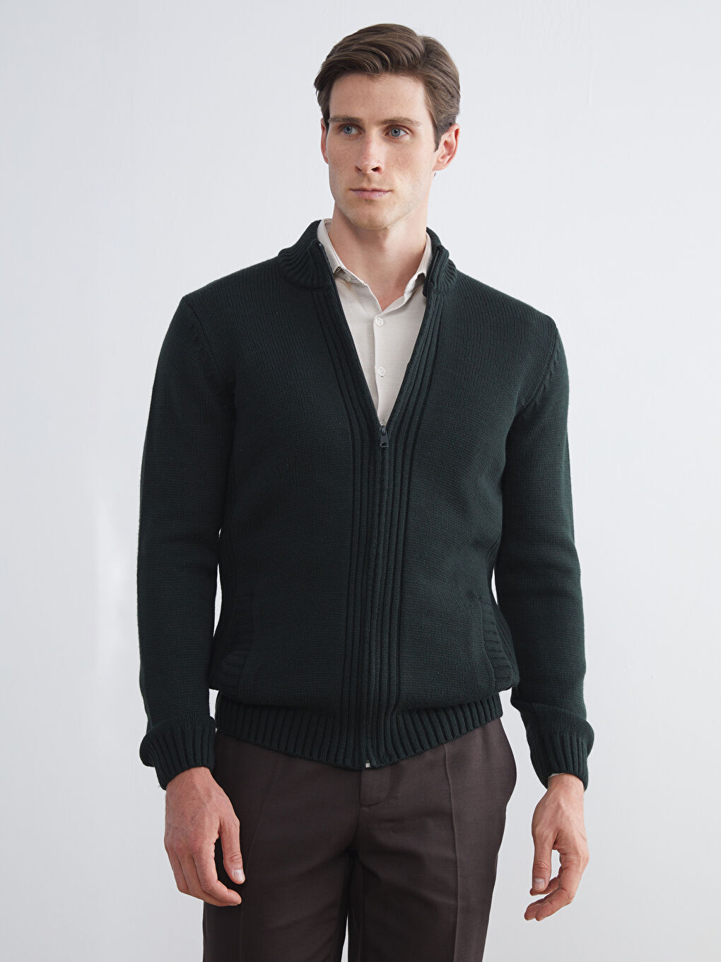 LCWAIKIKI Classic Regular Fit Funnel Neck Men's Knit Cardigan -W5AA60Z8-E3P
