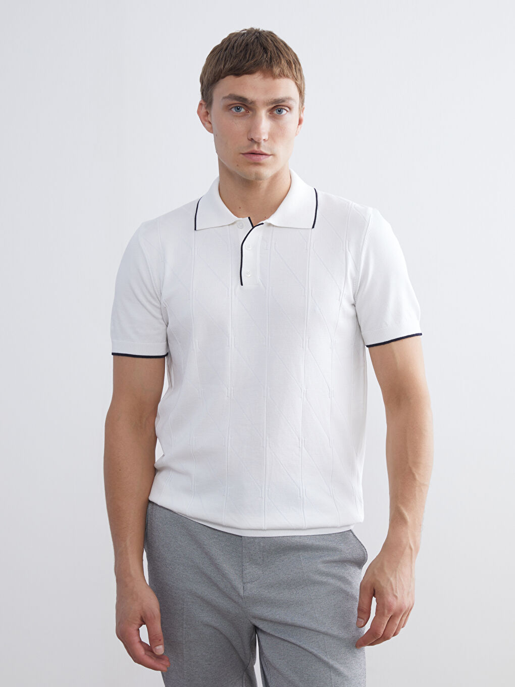 Beyaz Polo Yaka Kısa Kollu Erkek Triko Kazak