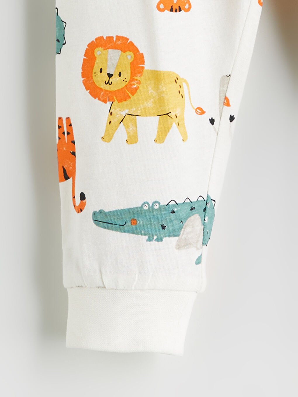 Ekru Erkek Bebek Hayvan Desenli Pijama Takımı-5