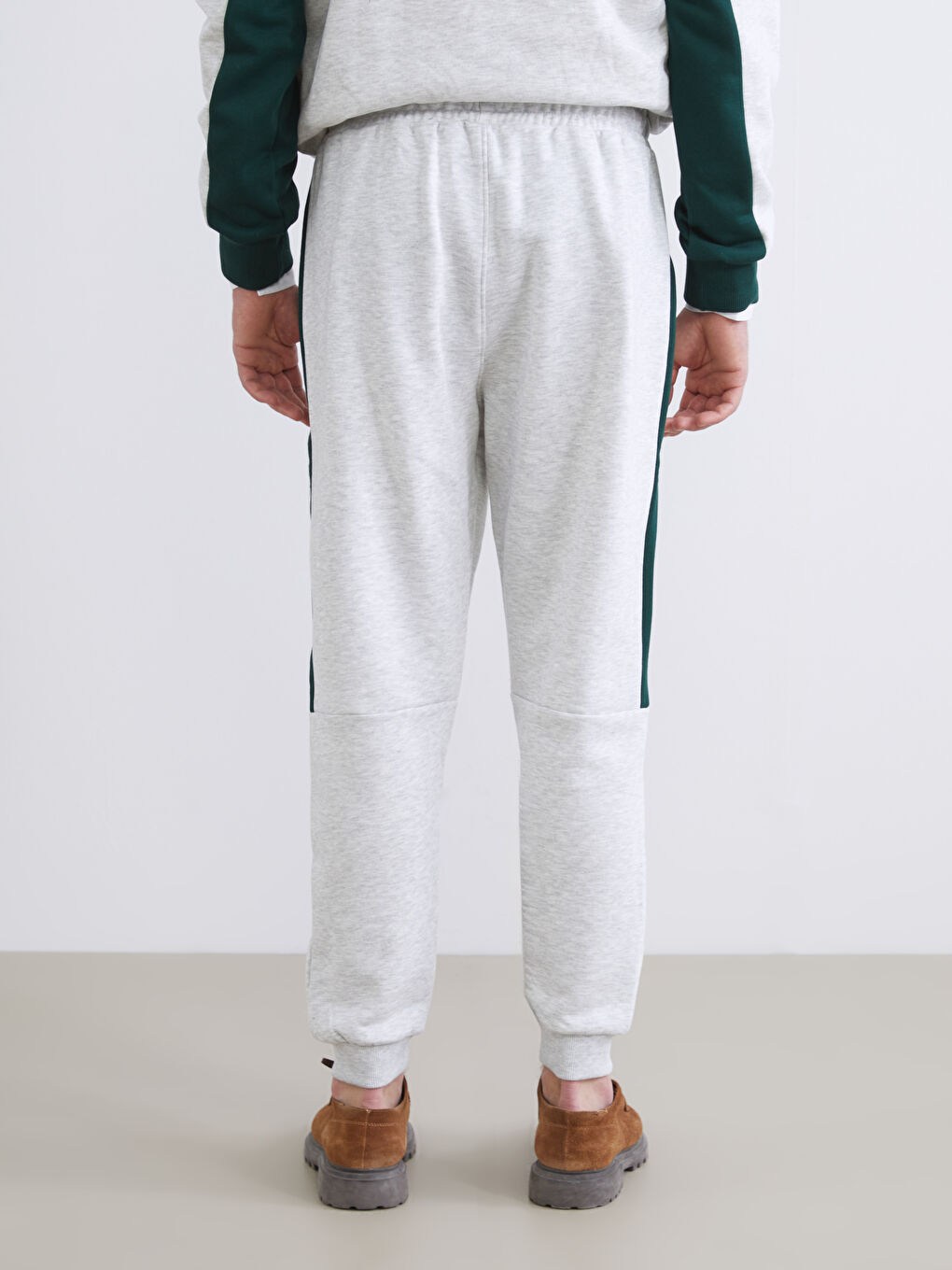 Standard Fit Men's Jogger Sweatpants-6