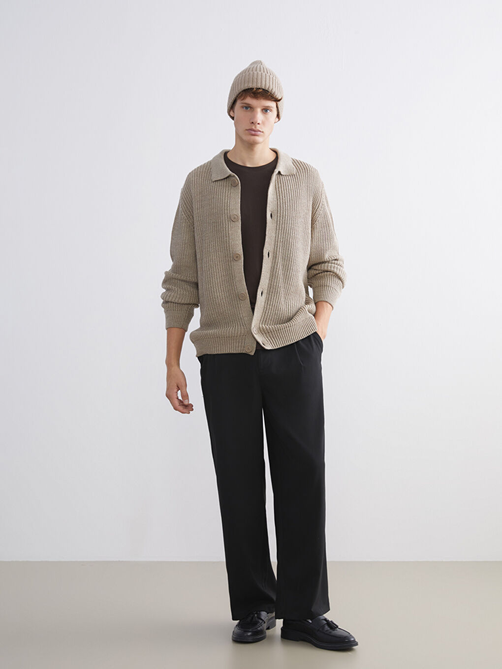 Bej Standart Kalıp Polo Yaka Erkek Triko Hırka-1