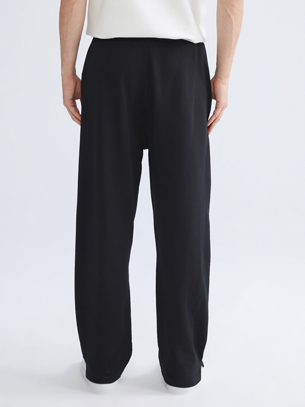 Relaxed Fit Men's Sweatpants-3