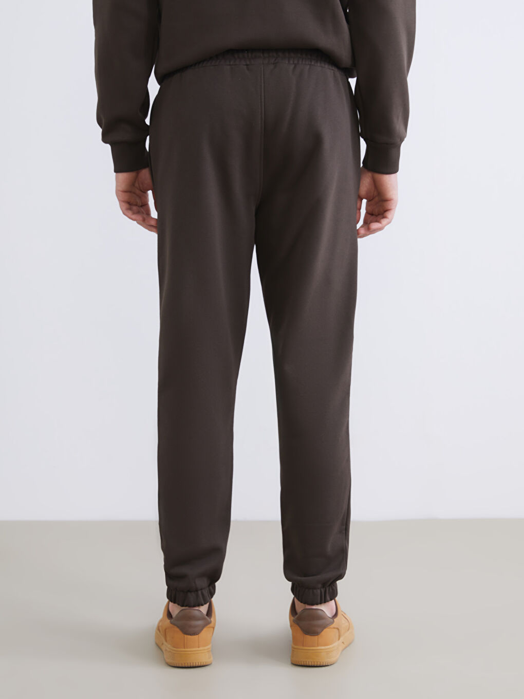Standard Fit Men's Jogger Sweatpants-6