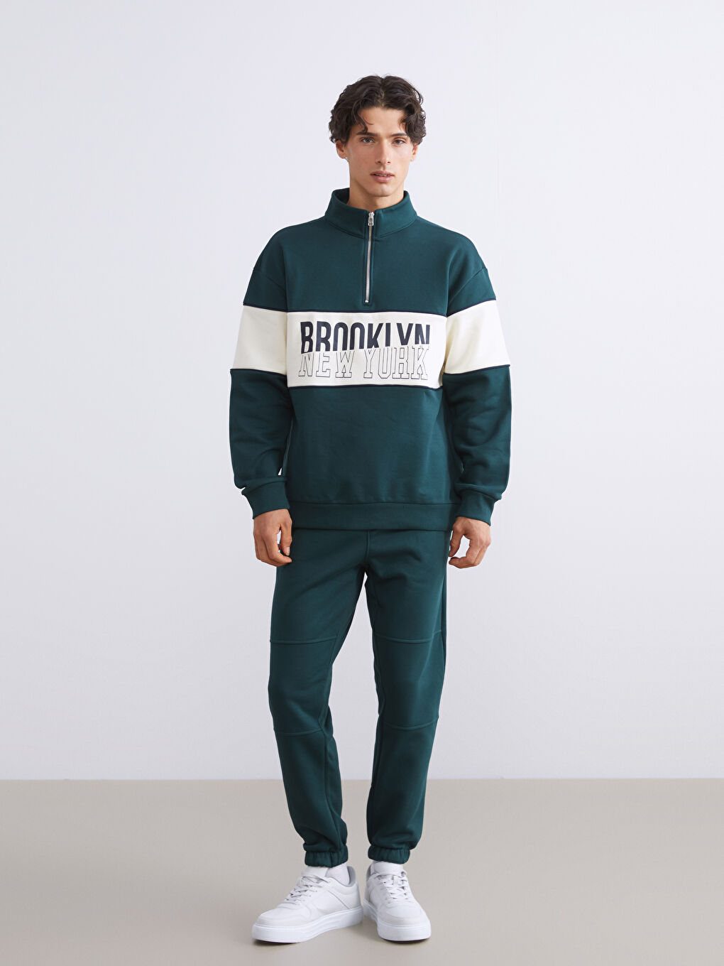 Standard Fit Men's Jogger Sweatpants