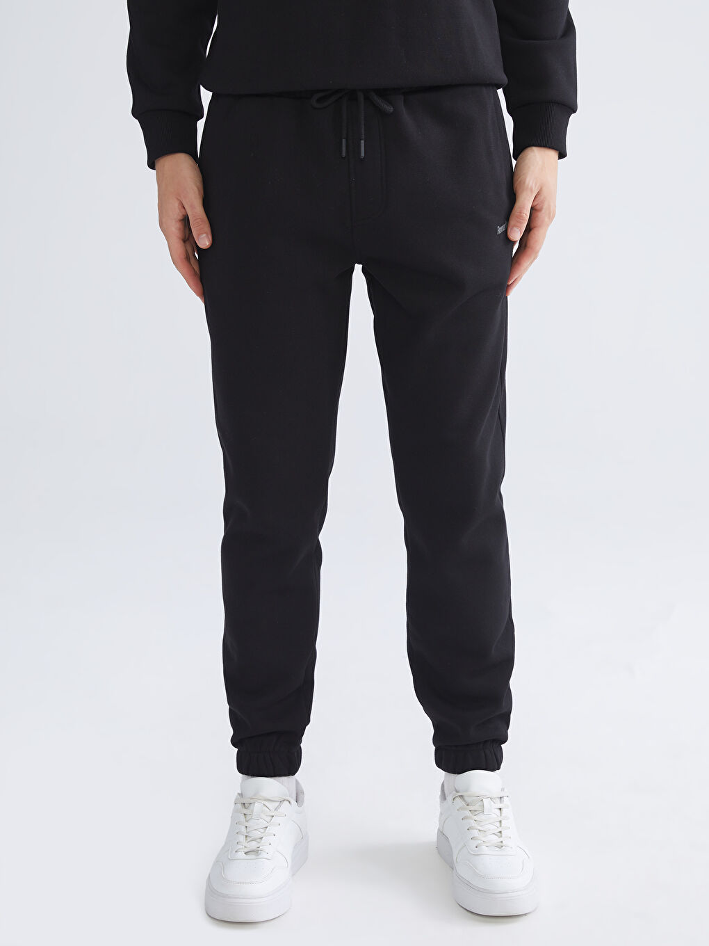 Standard Fit Men's Jogger Sweatpants-1