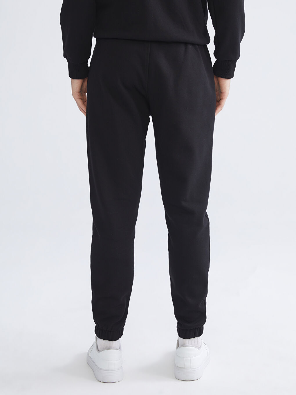 Standard Fit Men's Jogger Sweatpants-3