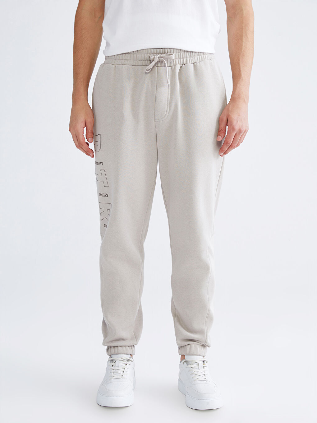 Standard Fit Men's Jogger Sweatpants-1