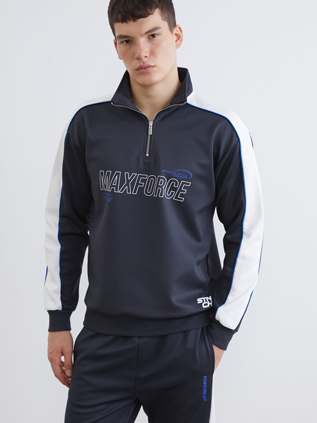 Funnel Neck Printed Men's Thick Sweatshirt