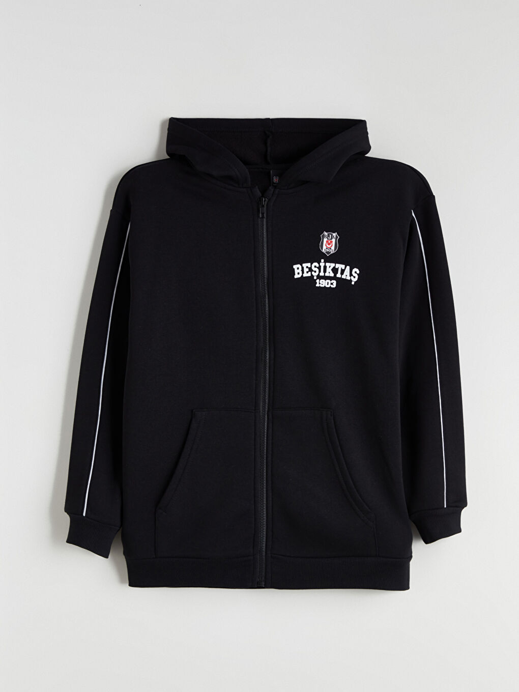 Siyah Kapüşonlu Beşiktaş Baskılı Erkek Çocuk Fermuarlı Sweatshirt