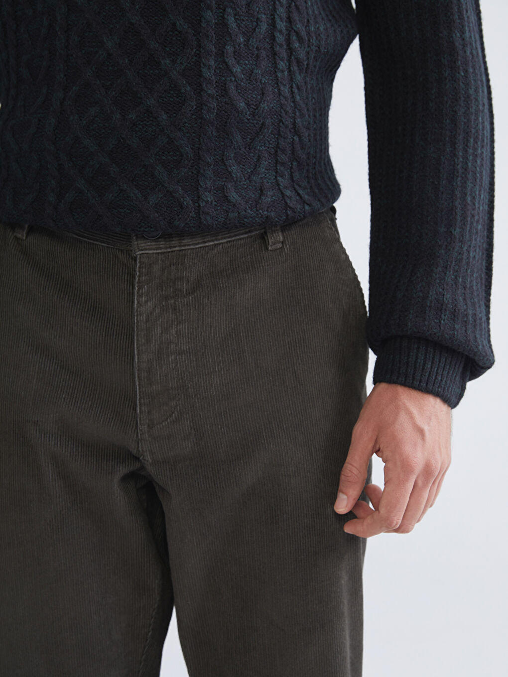 Haki Bol Kalıp Kadife Erkek Pantolon-4