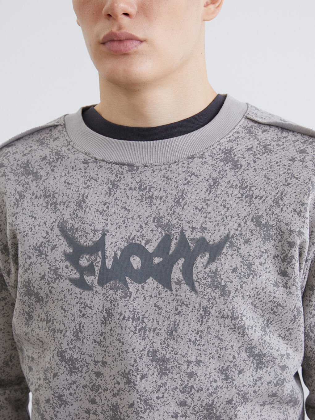 Gri Bisiklet Yaka Baskılı Erkek Kalın Sweatshirt-2