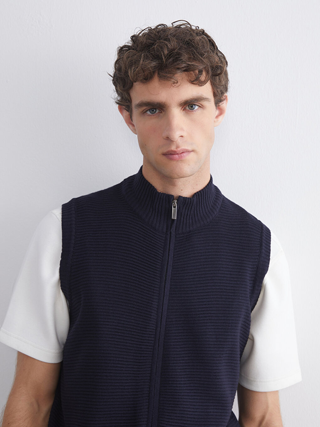 Lacivert Standart Kalıp Dik Yaka Erkek Triko Yelek-2