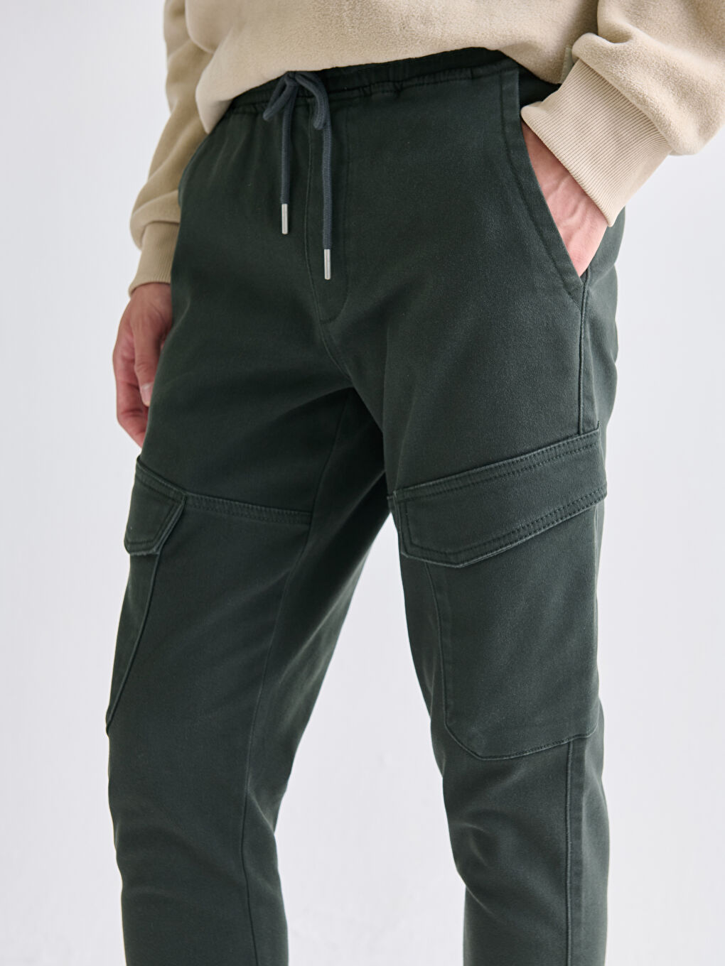 Slim Fit Men's Cargo Trousers-2