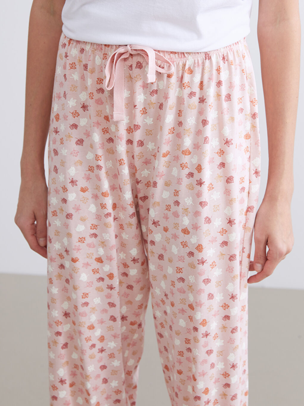 Plus Size Elastic Waist Floral Women's Pajama Bottoms-2