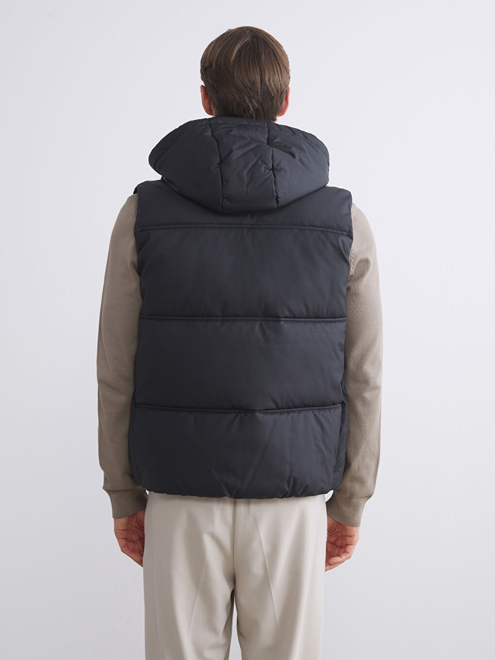 Regular Fit Hooded Men's Puffer Gilet-4
