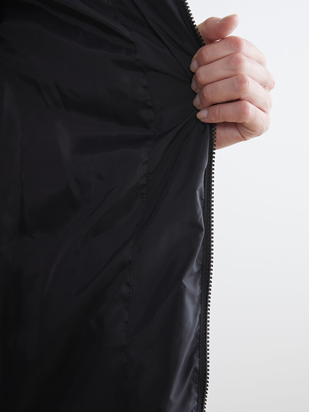 Woman BLACK Puffer Coat-3