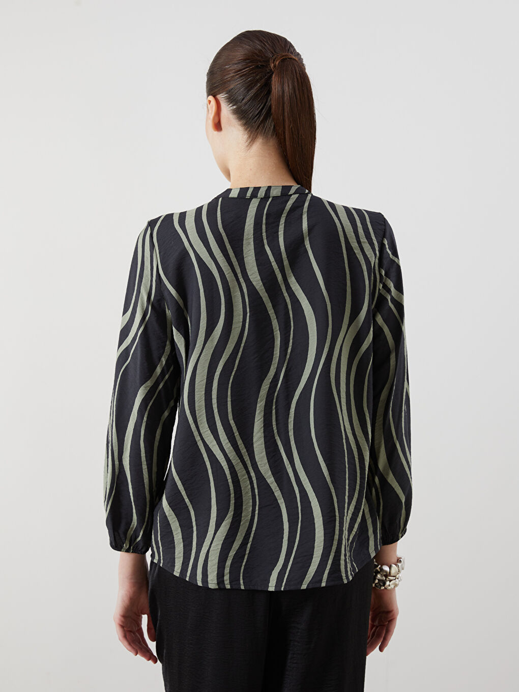 LCWAIKIKI Classic Tie Neck Patterned Blouse -W5AG08Z8-LRR