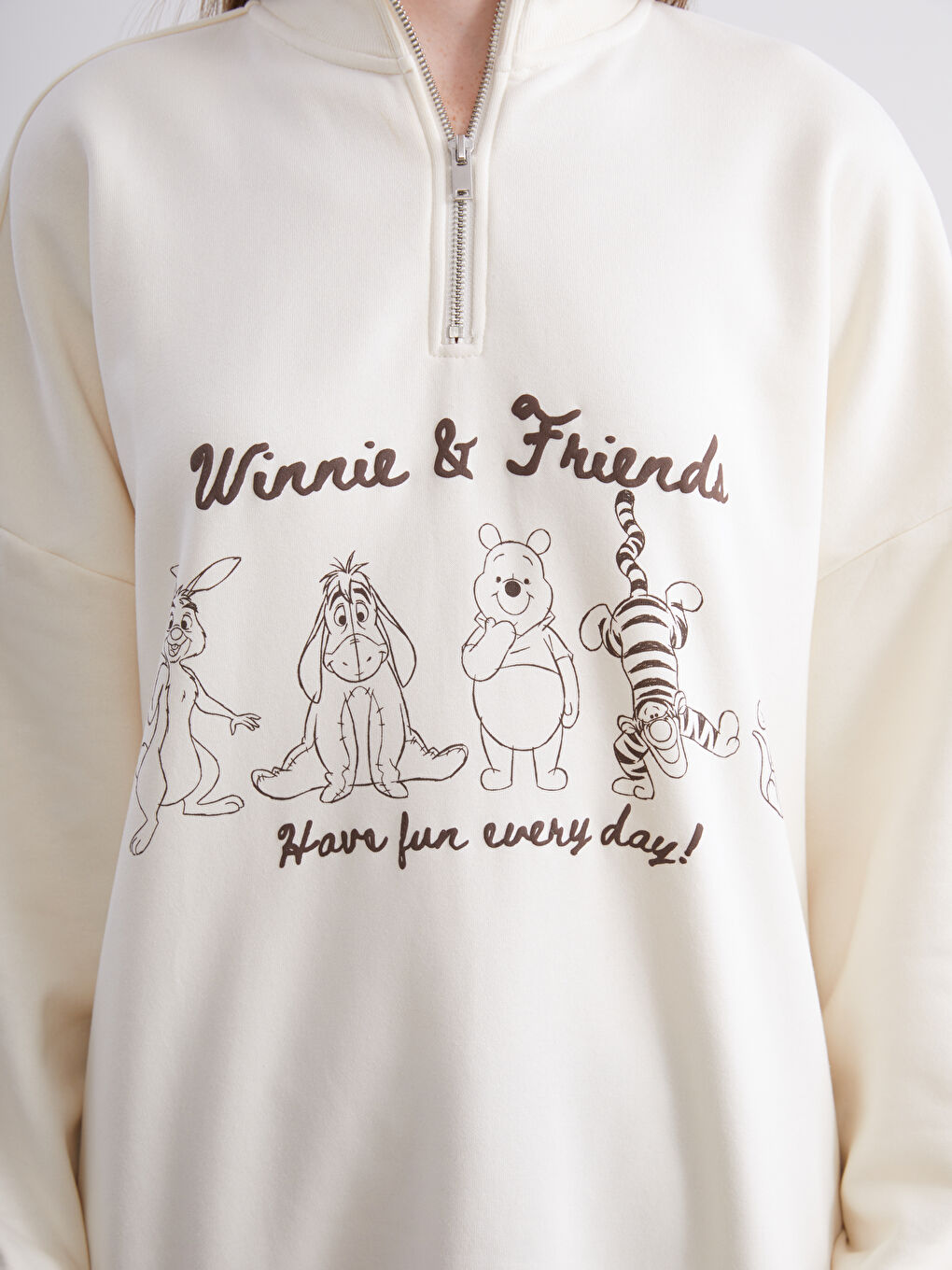 Winnie the Pooh Printed Oversize Women's Thick Sweatshirt-2