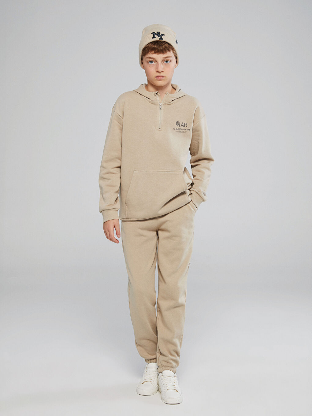 Bej Kapüşonlu Erkek Çocuk Eşofman Takım