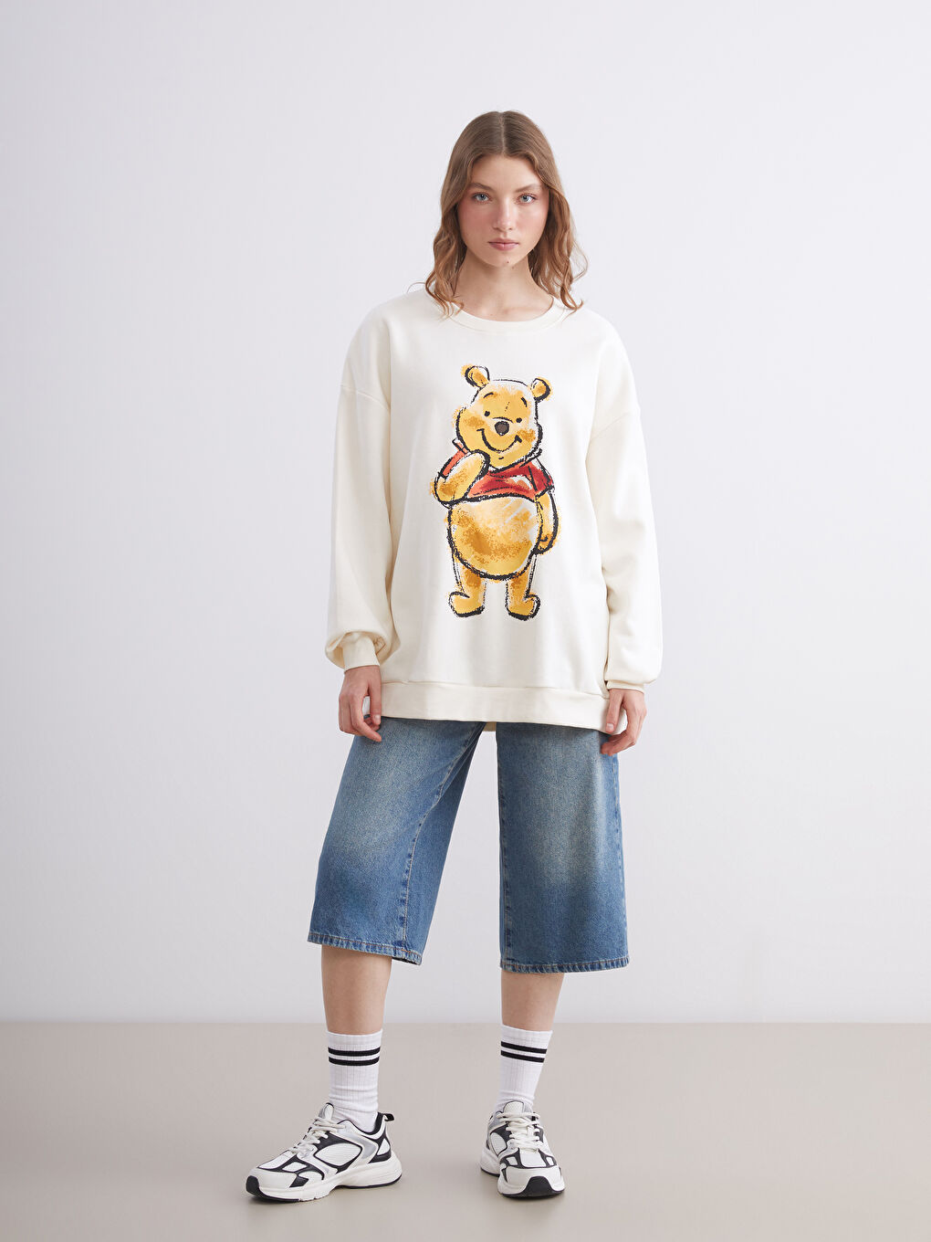 Winnie the Pooh Printed Oversize Women's Thick Sweatshirt-2