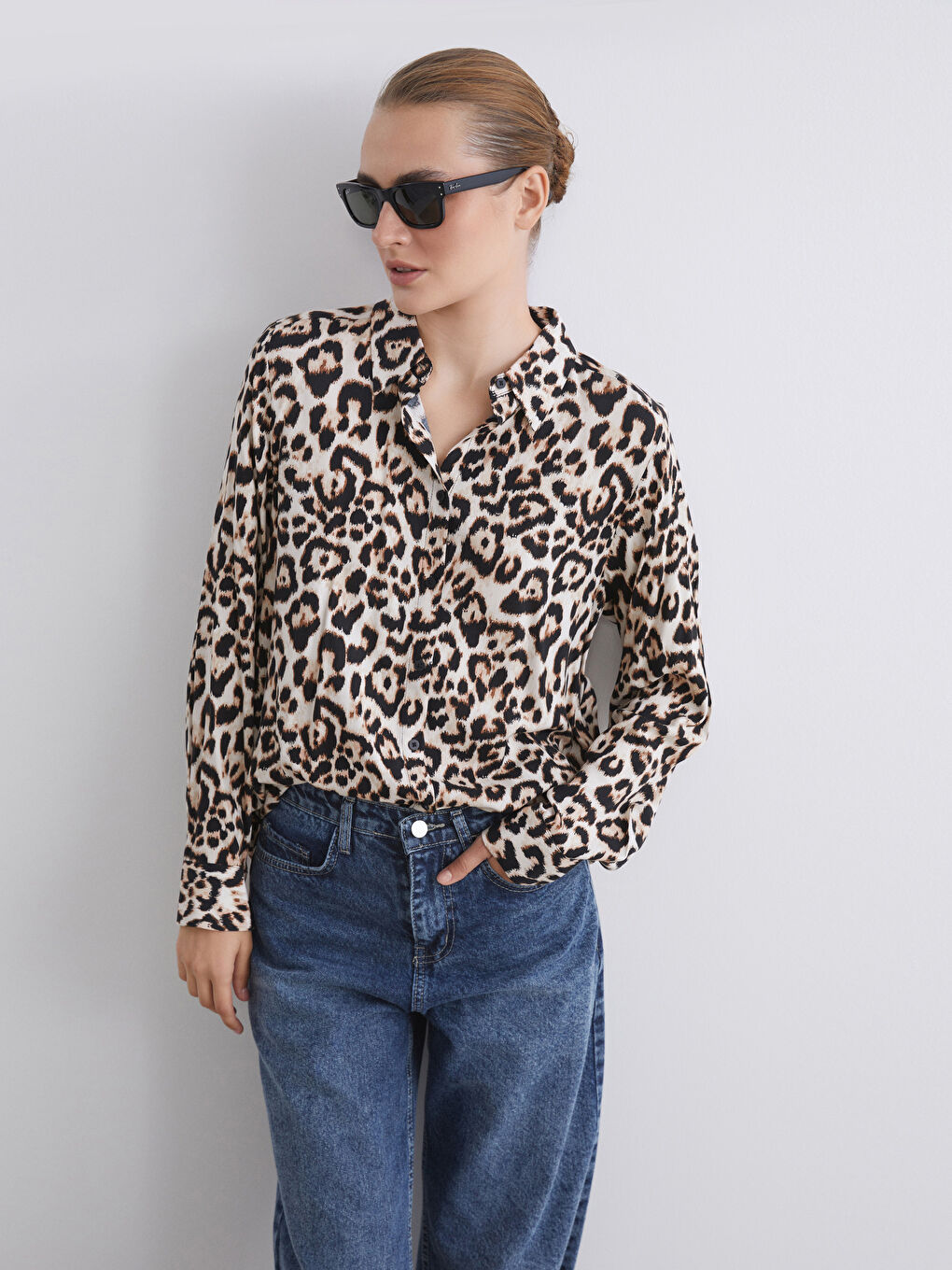 LCWAIKIKI Classic Leopard Print Women's Shirt -W5AG67Z8-LQY