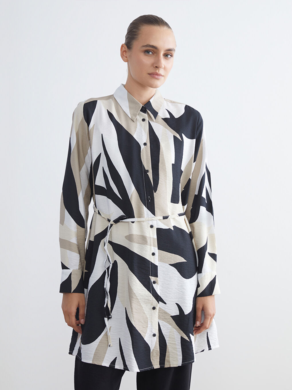LCWAIKIKI Classic Patterned Women's Shirt Tunic with Sash -W5AG77Z8-LQY
