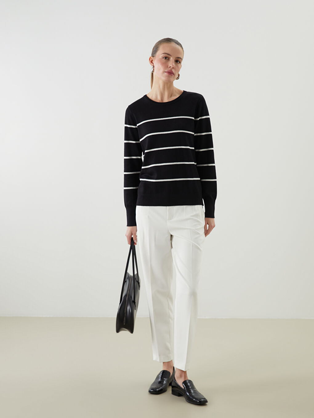 Crew Neck Women's Knitwear Sweater-1
