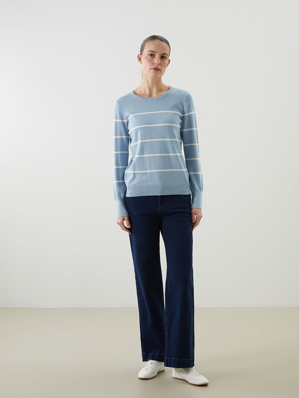 Crew Neck Women's Knitwear Sweater-1
