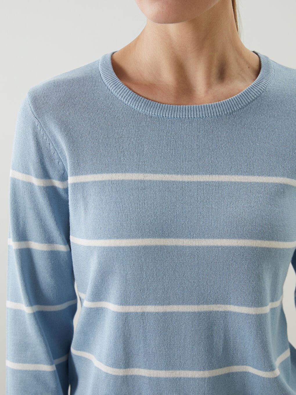 Crew Neck Women's Knitwear Sweater-2