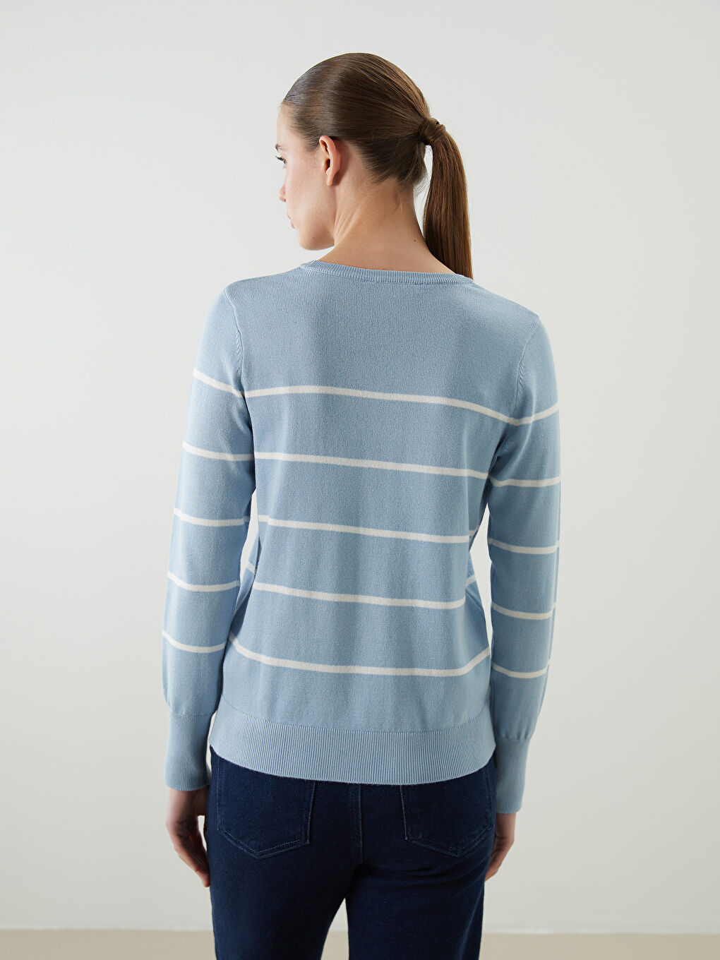 Crew Neck Women's Knitwear Sweater-3