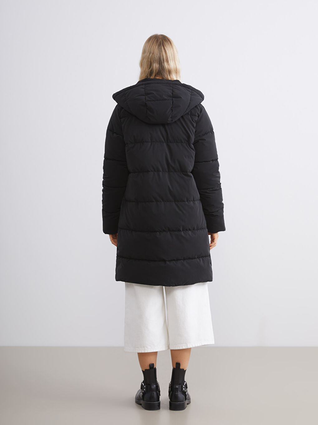 Hooded Women's Puffer Coat-4