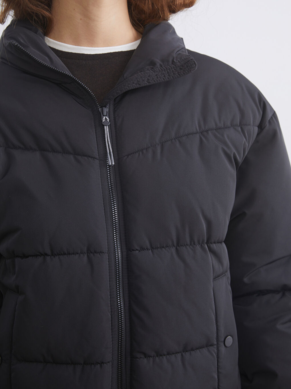 Siyah Dik Yaka Oversize Kadın Şişme Mont-1