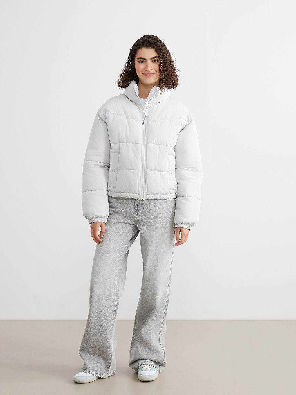 Gri Dik Yaka Oversize Kadın Şişme Mont-1