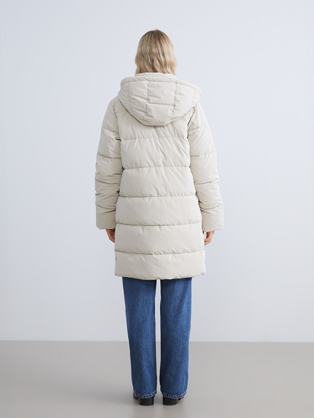 Bej Kapüşonlu Kadın Şişme Mont-4