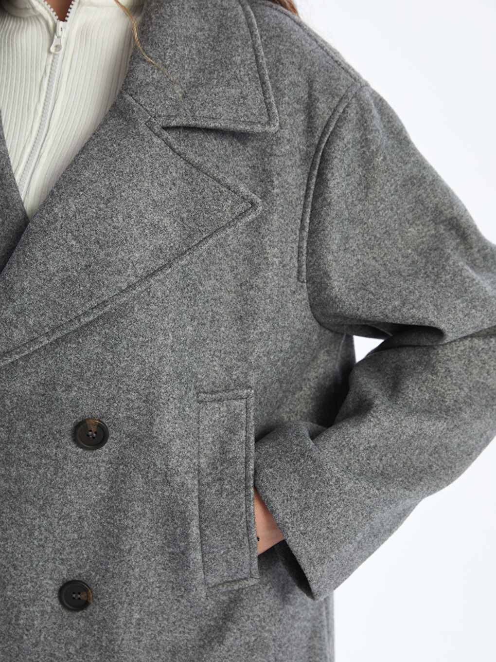 Gri Kruvaze Yaka Kadın Kaşe Kaban-2