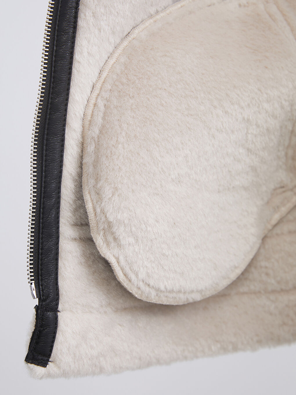 Siyah Kürk Yaka Kadın Deri Görünümlü Mont-3