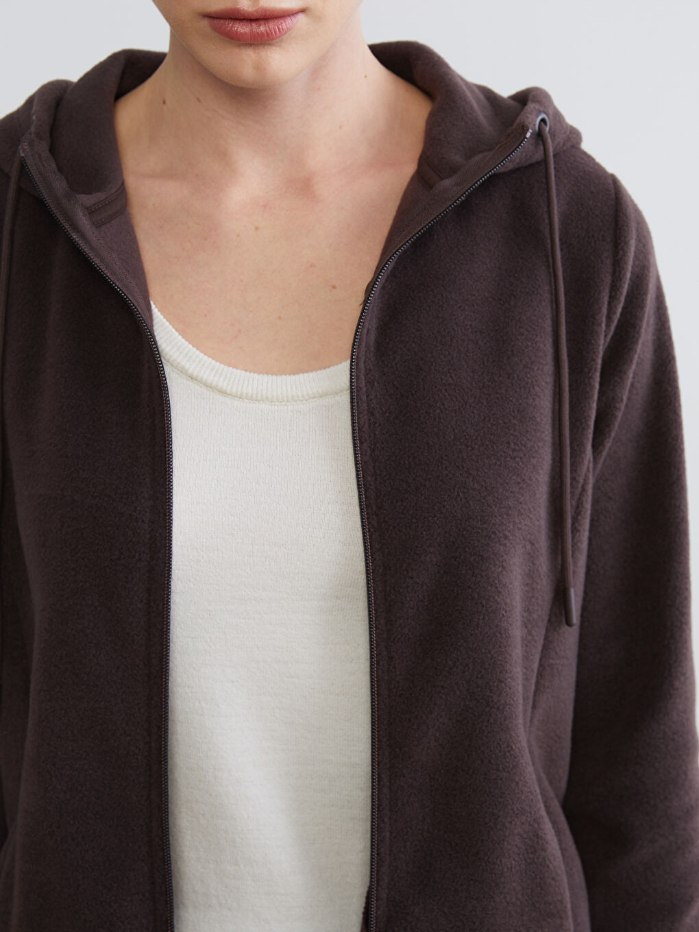 Kahverengi Kapüşonlu Polar Kadın Fermuarlı Sweatshirt-3