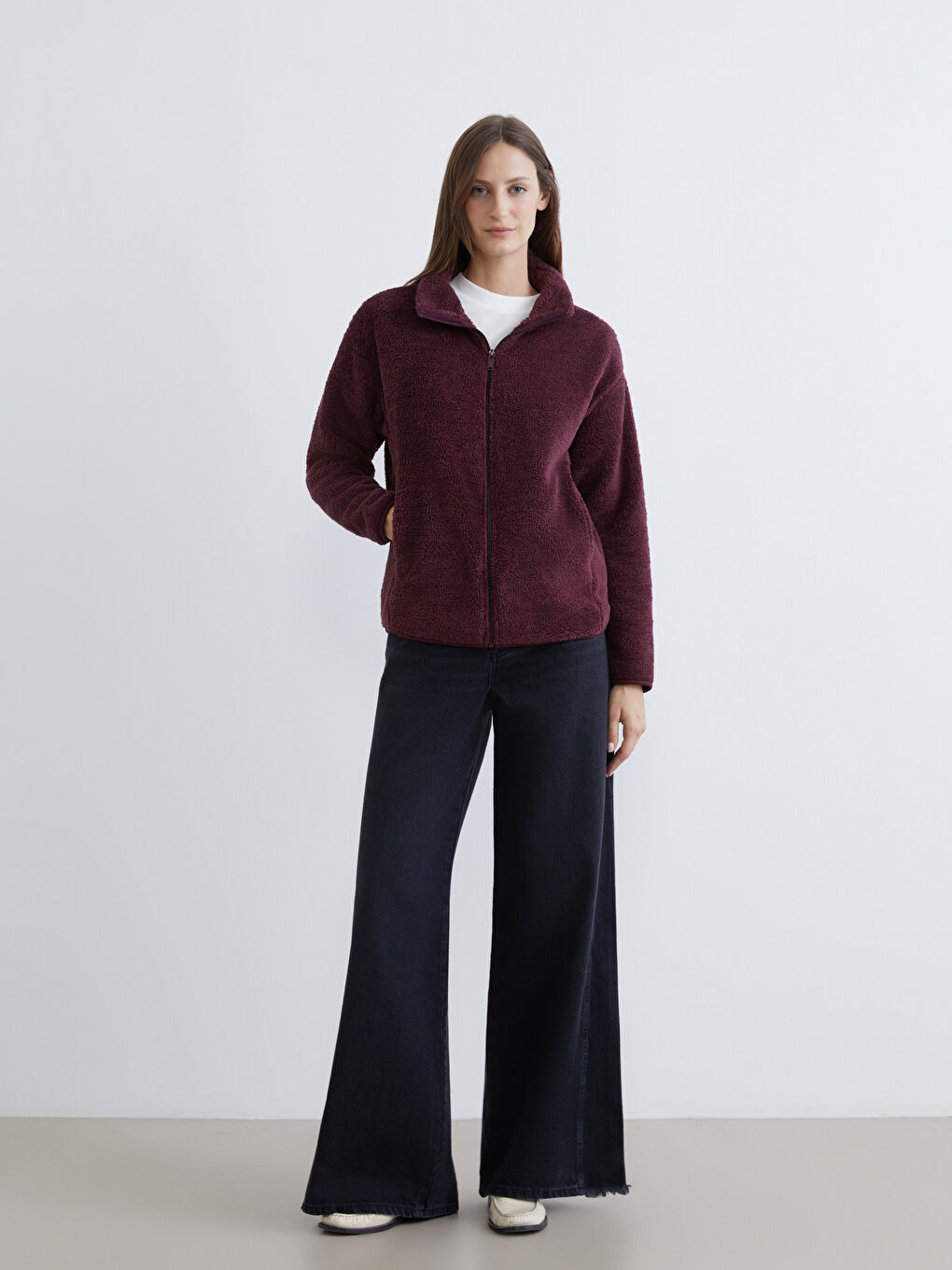 Mürdüm Dik Yaka Kadın Pelüş Hırka-1