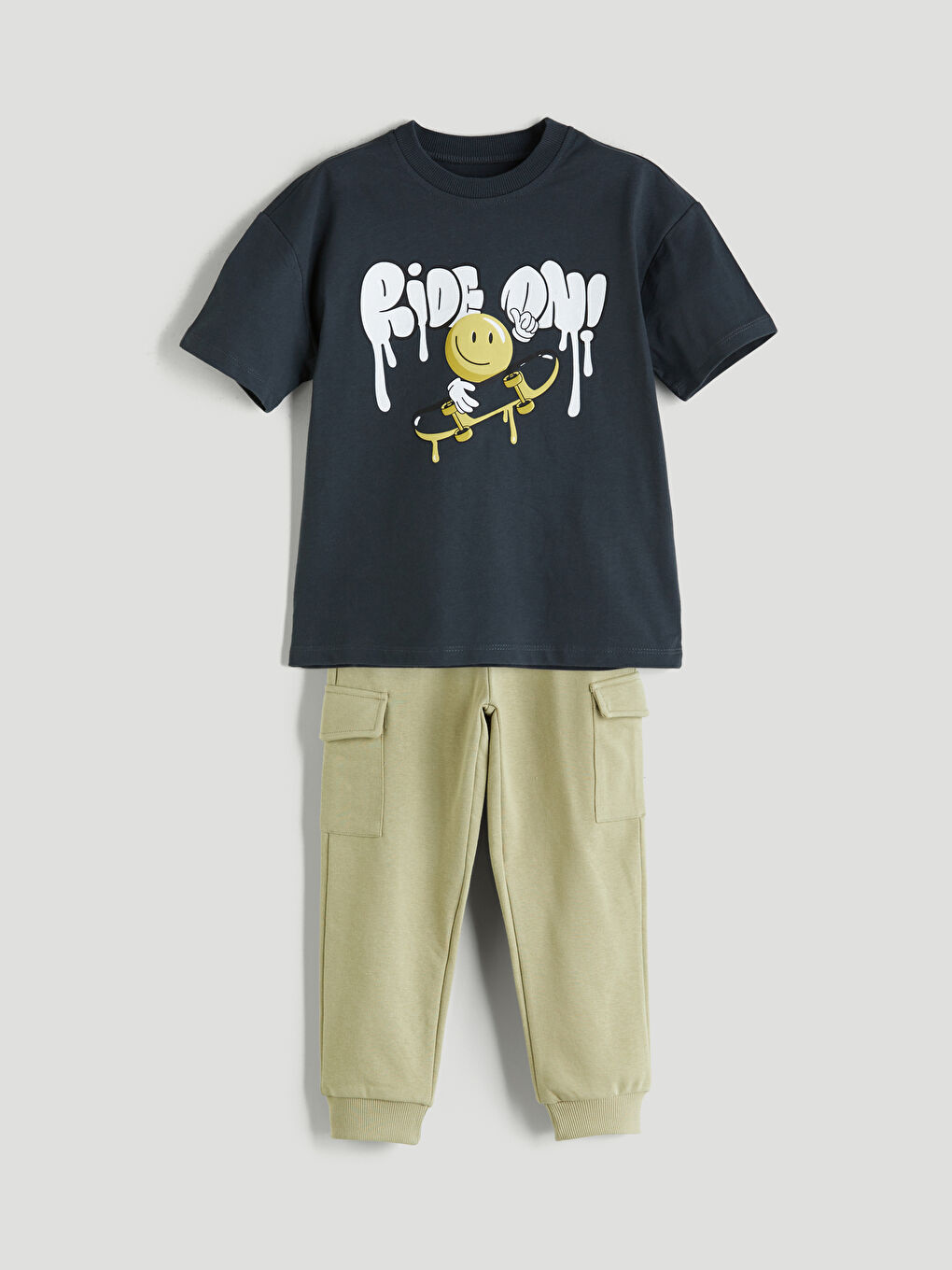 LCW Kids Crew Neck Baby Boys T-Shirt and Pants 2 Pack -W5AN65Z1-R4W
