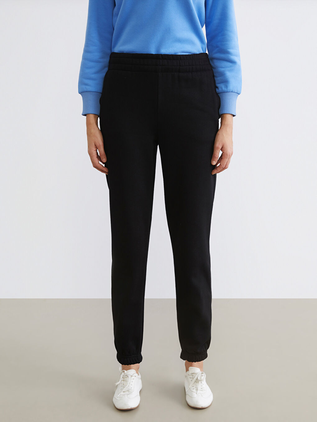 Siyah Beli Lastikli Kadın Kalın Jogger Eşofman Altı-1